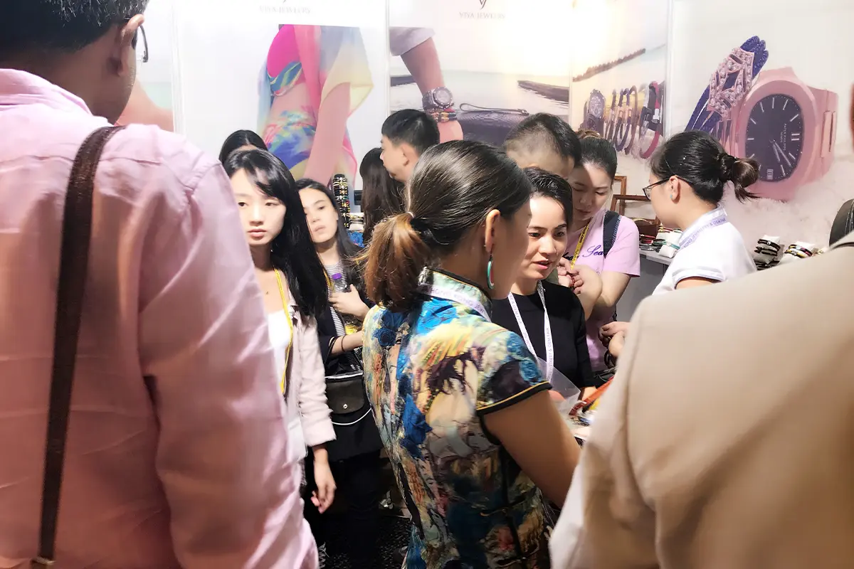 VIYA Jewelry Attend HK Jewelry Fair 3times per year